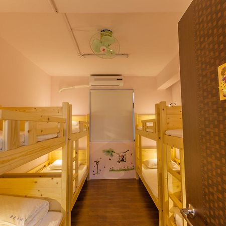 Golden House Hostel New Taipei City Room photo
